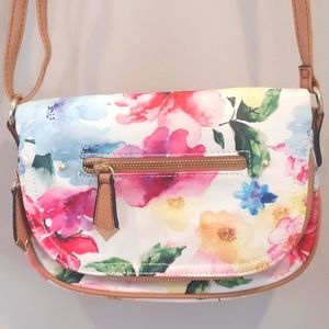APT 9 floral shoulder bag